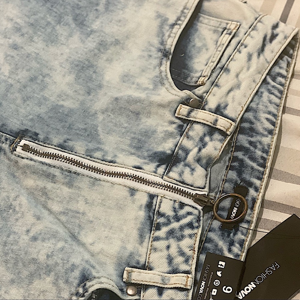*New Fashion Nova boyfriend jeans*